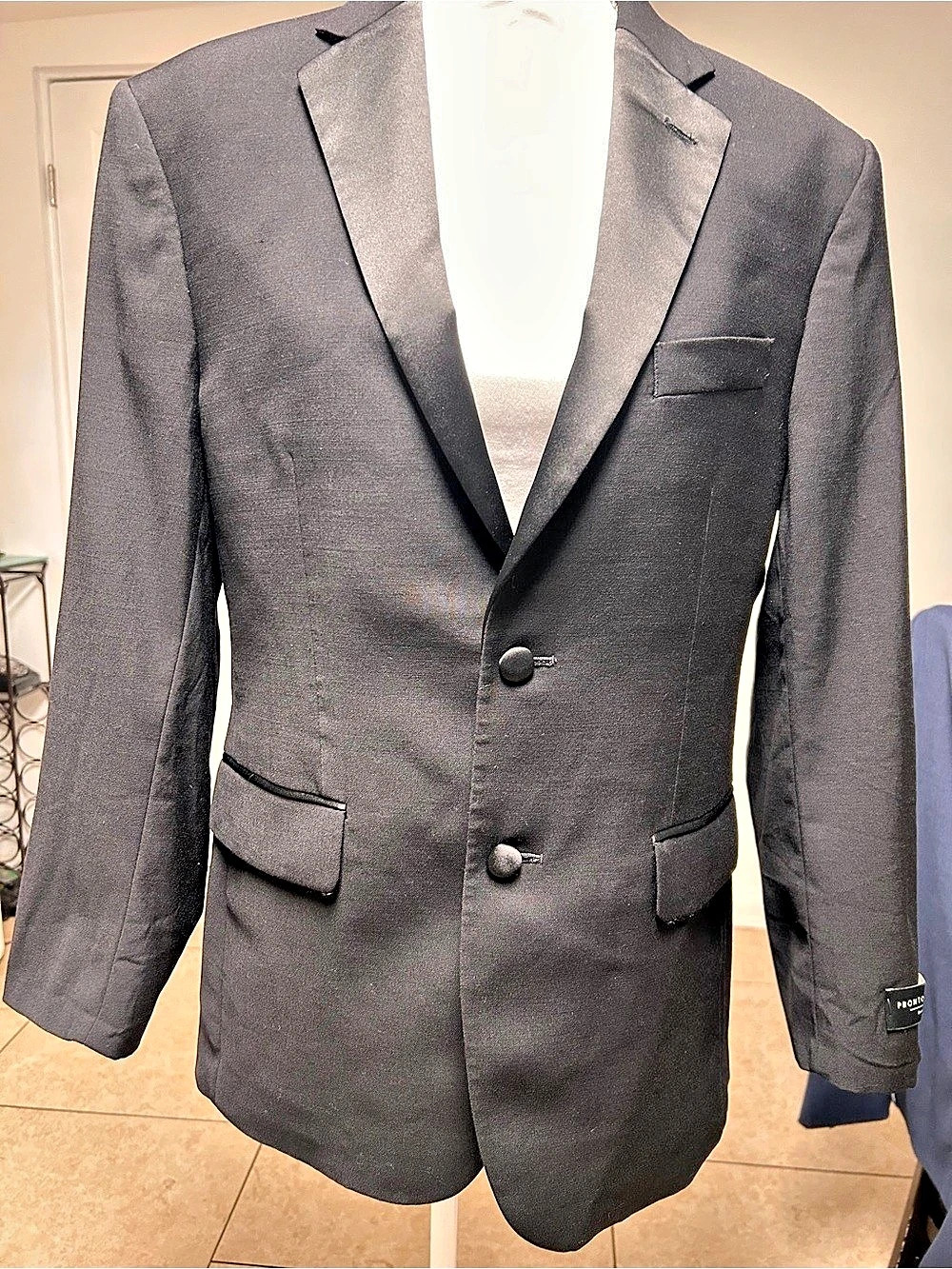 Pronto Uomo Men's Black Two-Button Blazer New with tags.